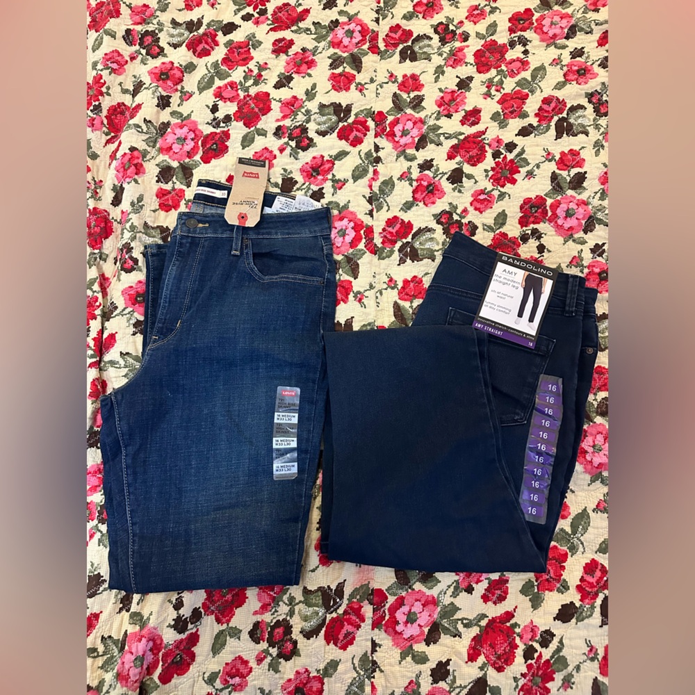 6 Pairs of Name brand jeans!! Democracy, Levi’s, etc. all size 16, some NWT - Picture 4 of 11